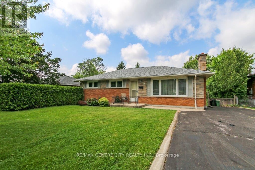 294 BURLINGTON CRESCENT Image 1