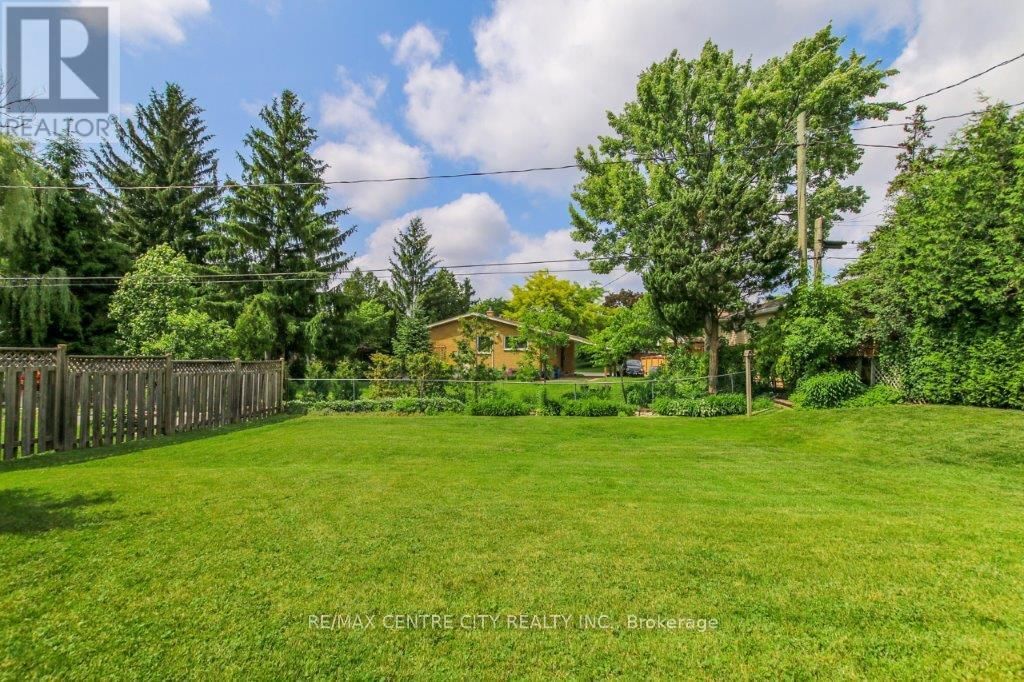 294 BURLINGTON CRESCENT Image 4