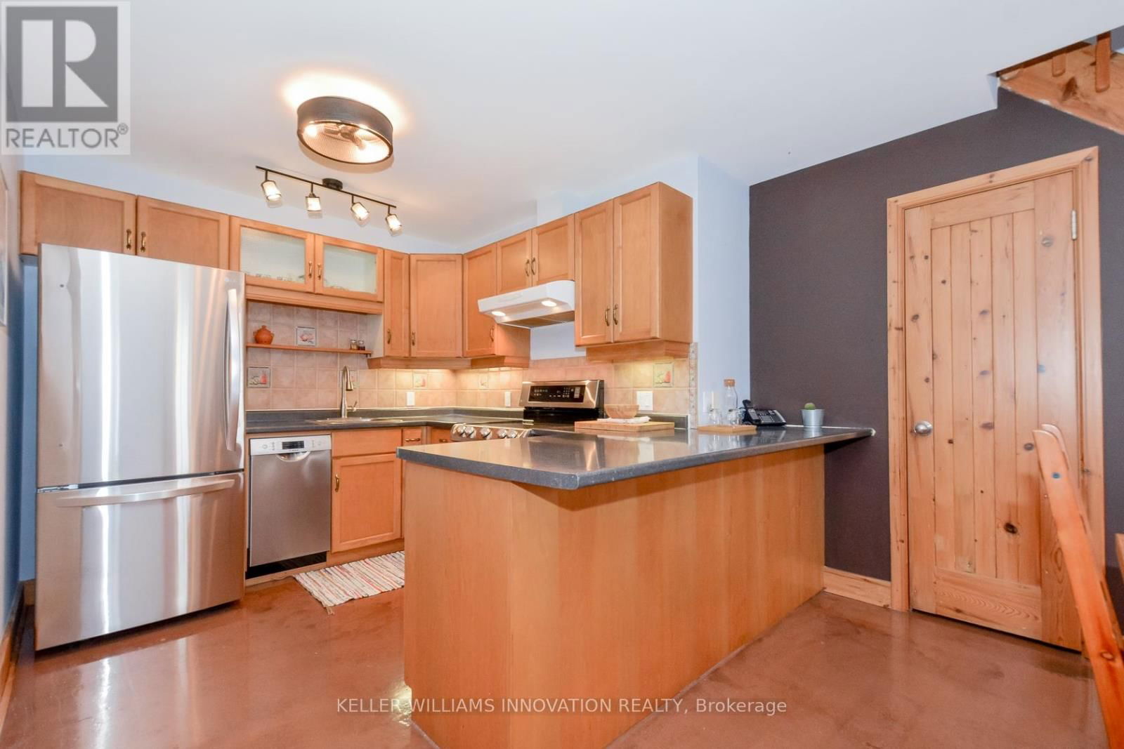201 - 3 FATHER DAVID BAUER DRIVE Image 11