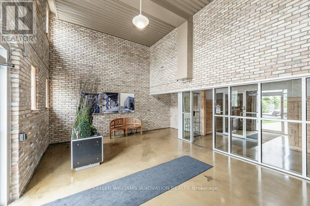 201 - 3 FATHER DAVID BAUER DRIVE Image 38