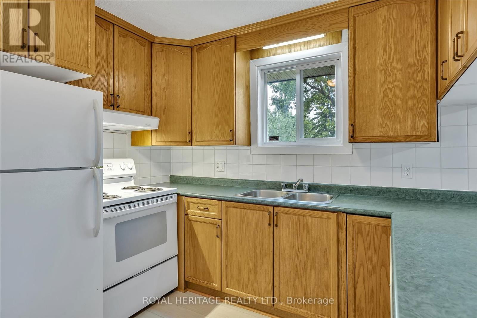 64 GEORGE STREET WEST Image 15