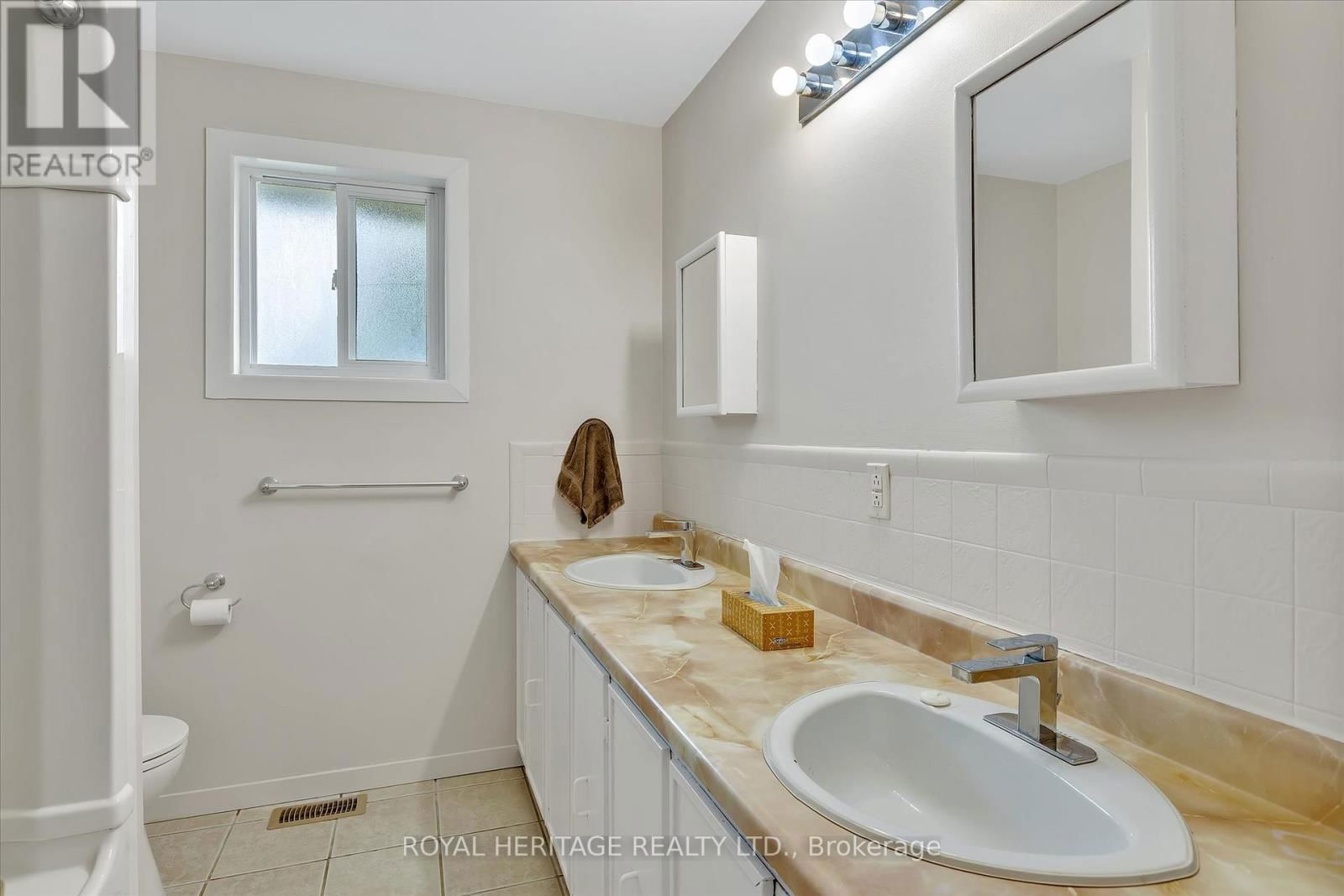 64 GEORGE STREET WEST Image 21