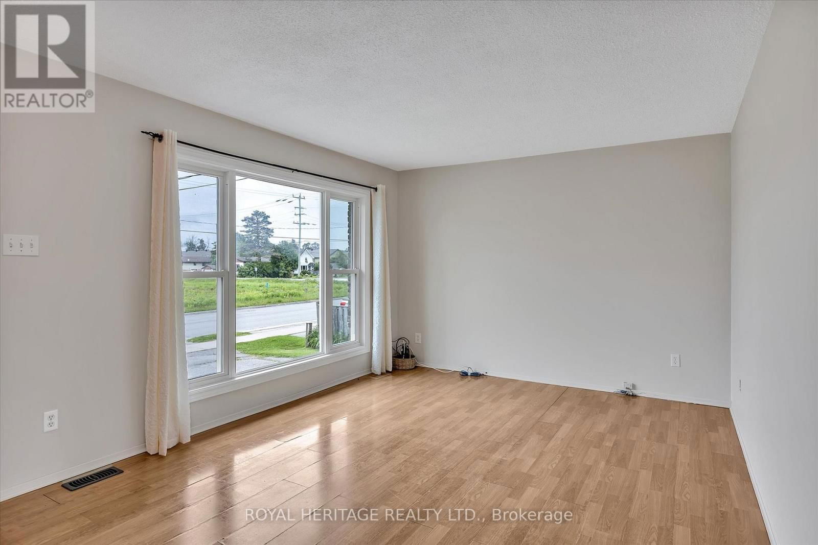 64 GEORGE STREET WEST Image 9
