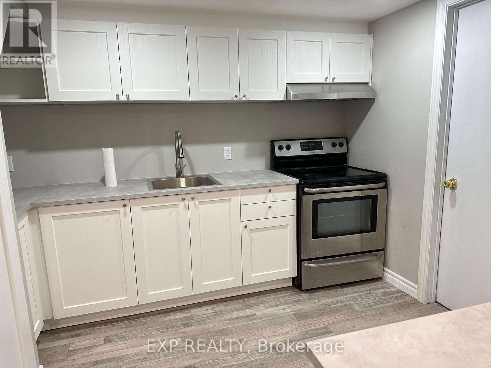 84 SHERWOOD AVENUE Image 15