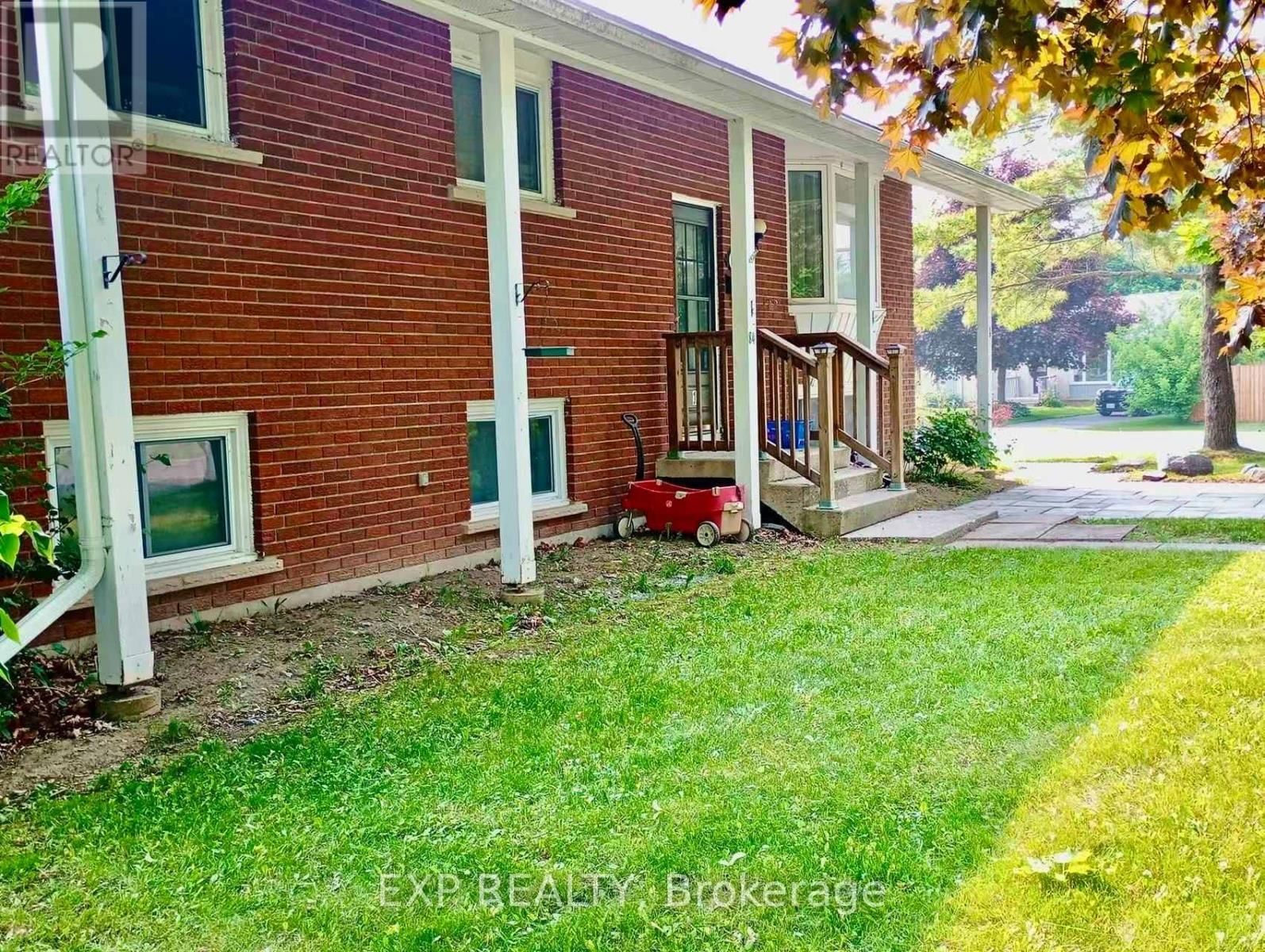 84 SHERWOOD AVENUE Image 2