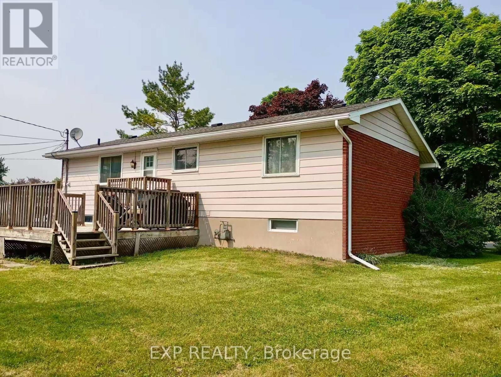 84 SHERWOOD AVENUE Image 4