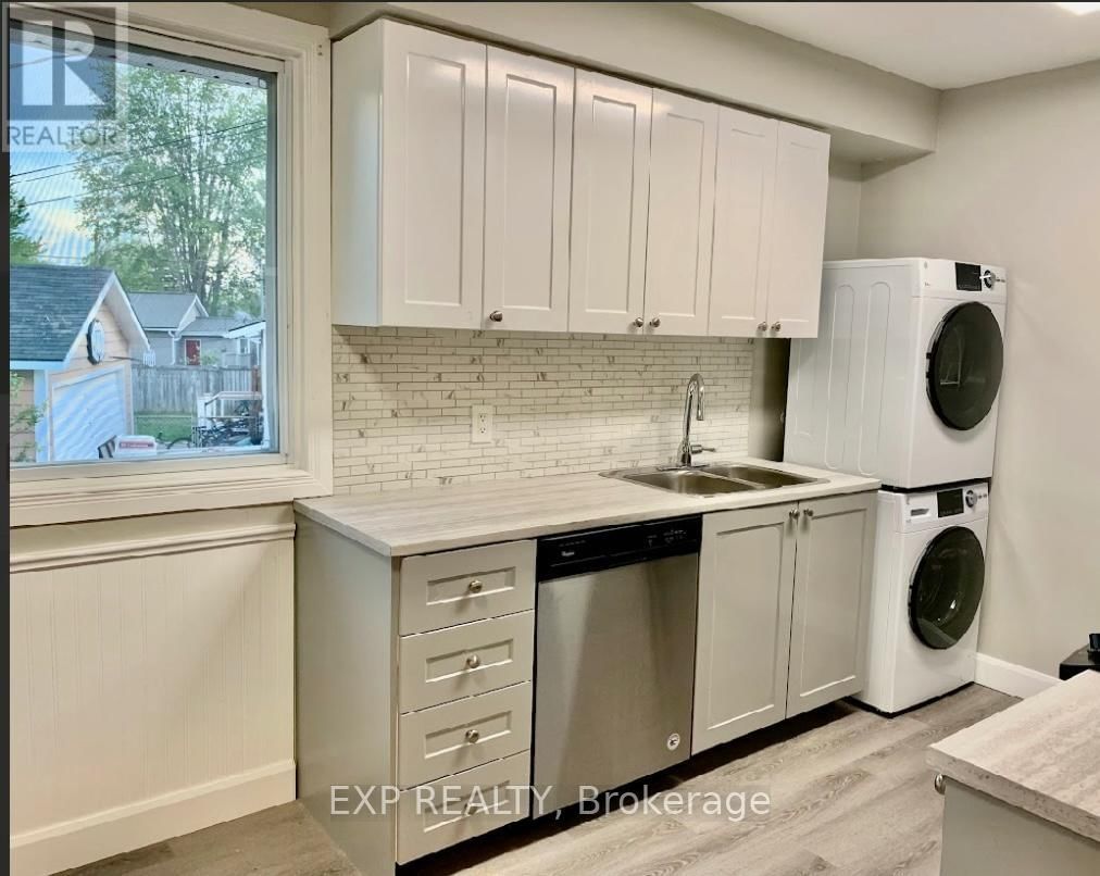 84 SHERWOOD AVENUE Image 9