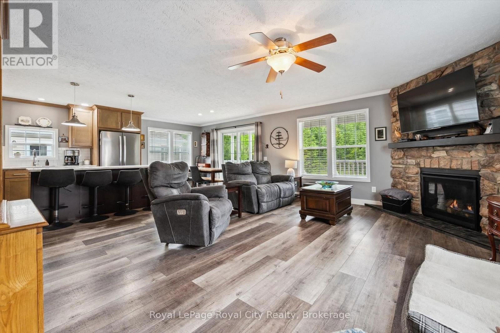 13 BASSWOOD ROAD PVT ROAD Image 11