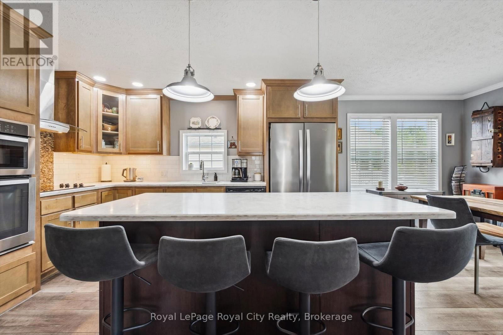 13 BASSWOOD ROAD PVT ROAD Image 18