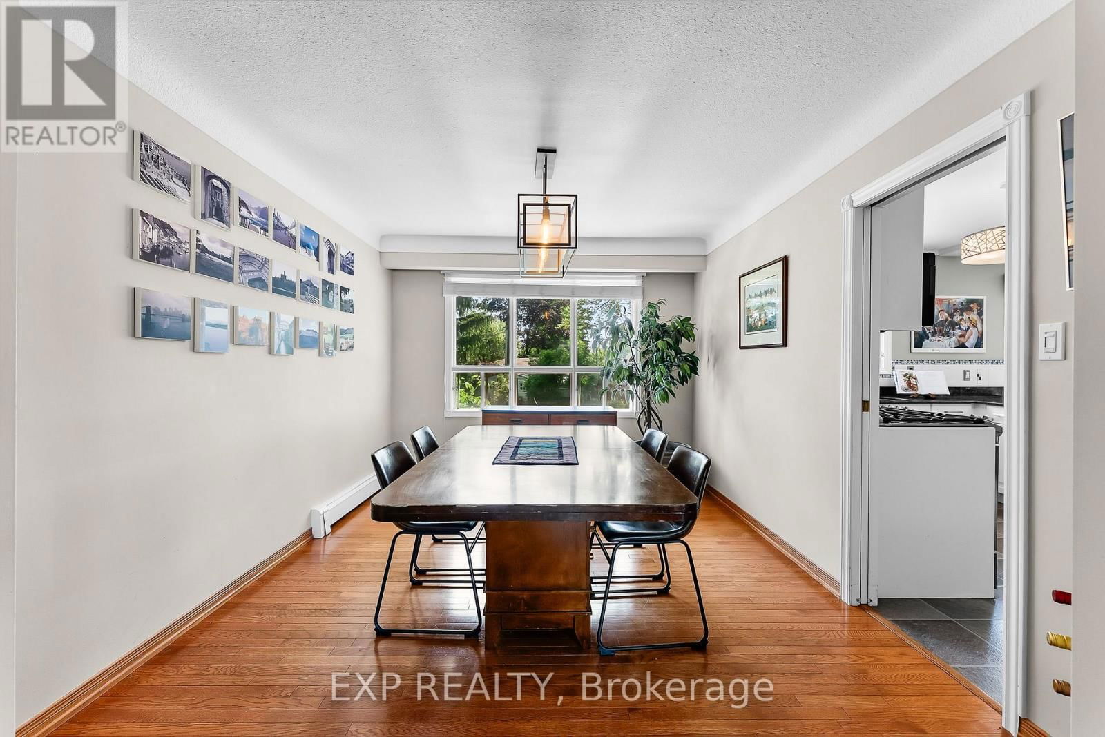 19 OAK COURT Image 12