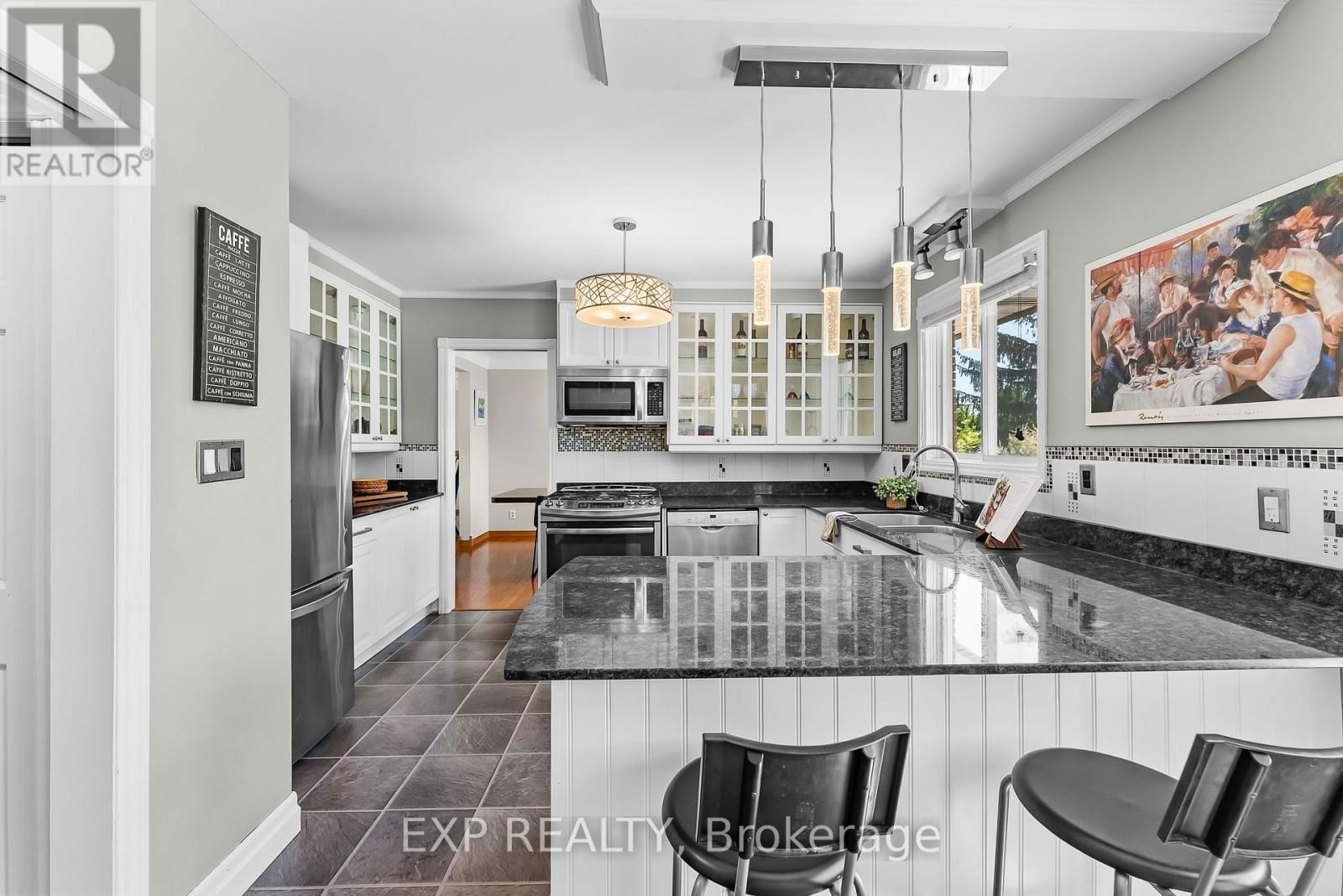 19 OAK COURT Image 17