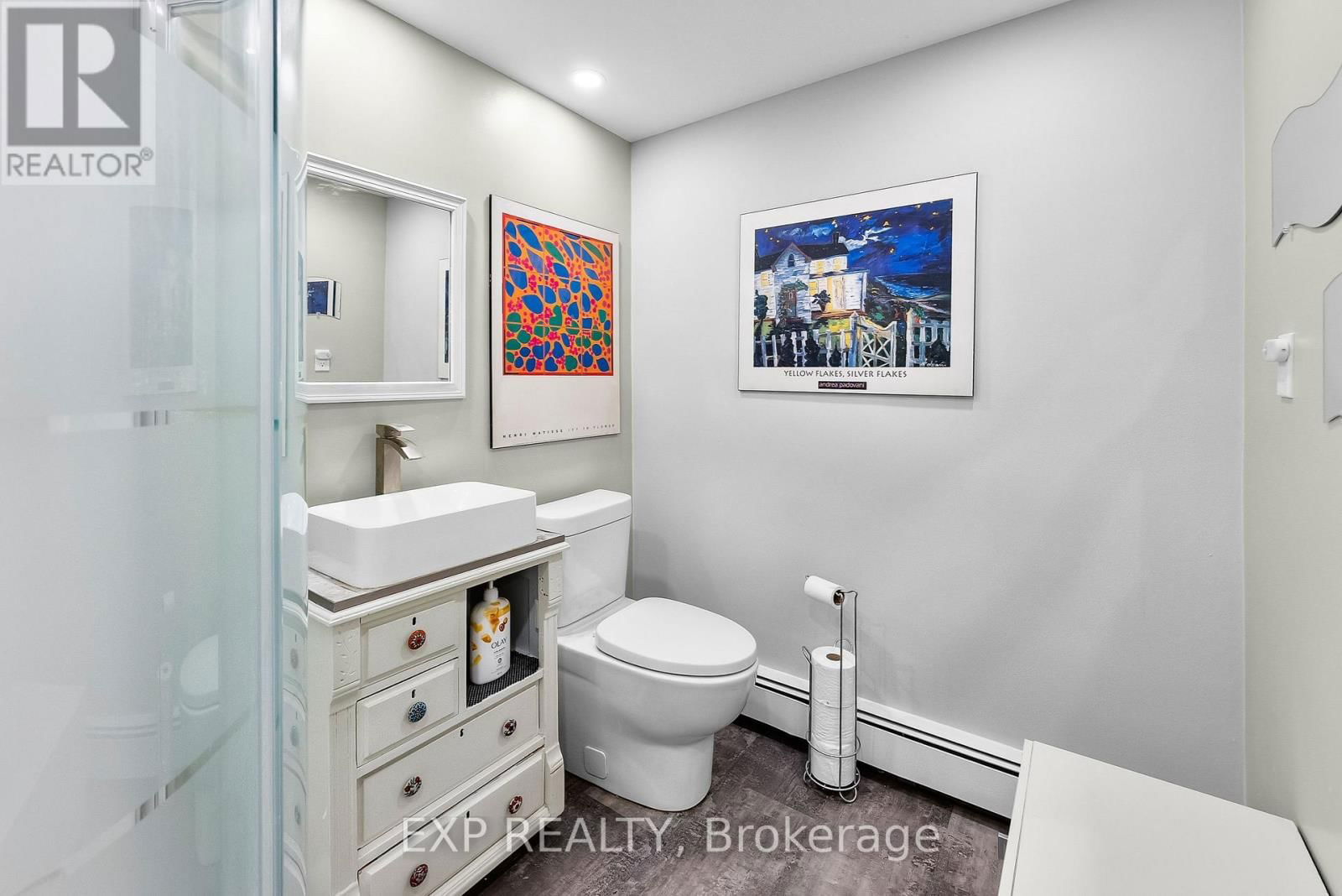 19 OAK COURT Image 31
