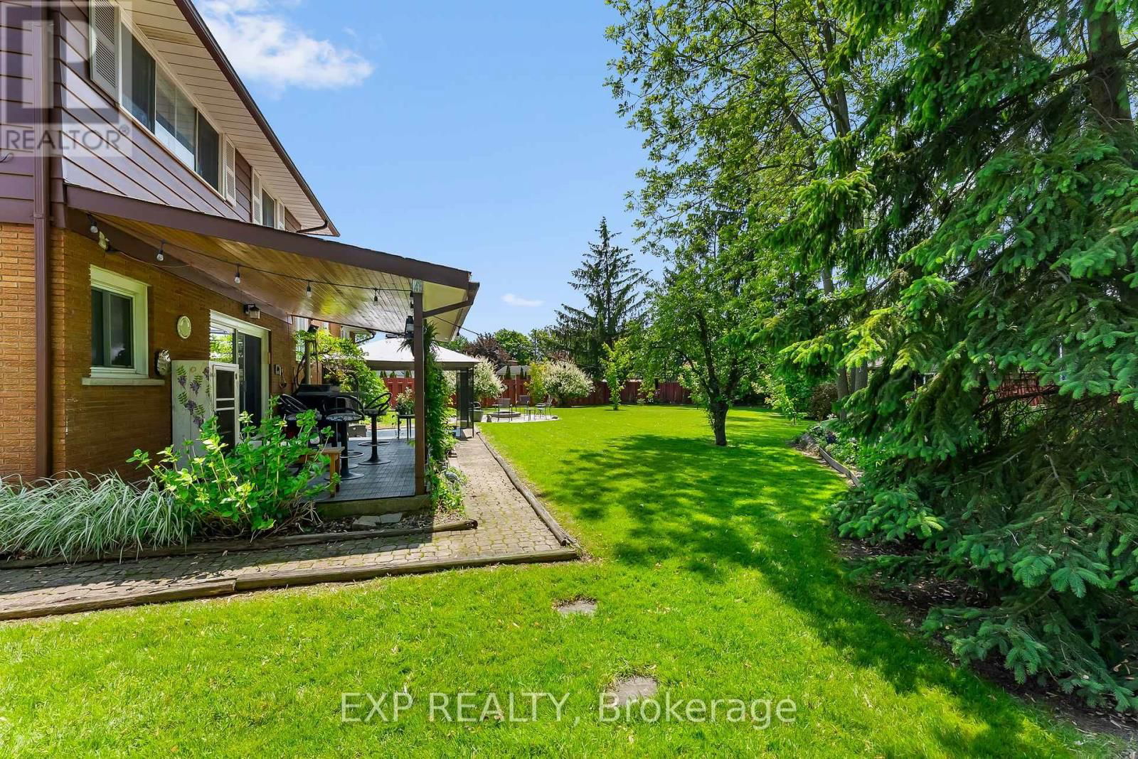19 OAK COURT Image 36