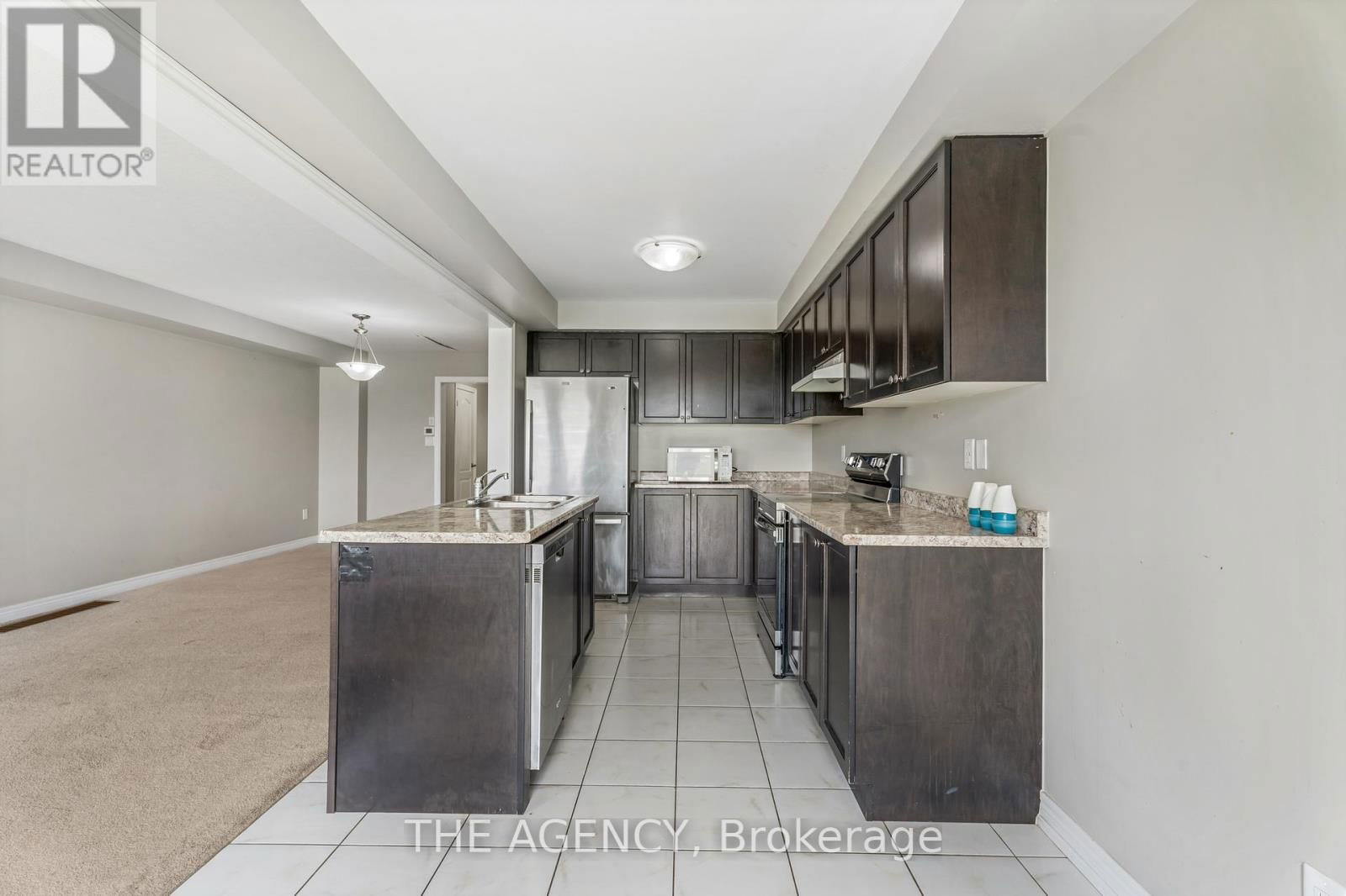 42 - 570 LINDEN DRIVE Image 10