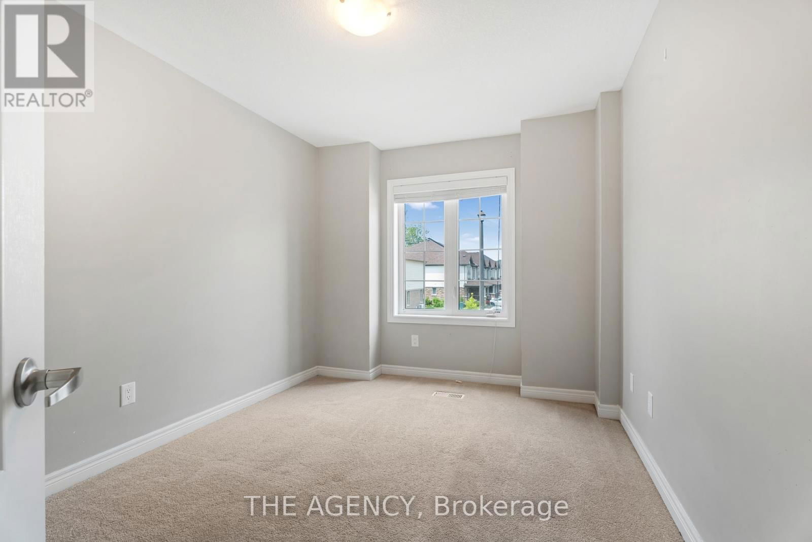 42 - 570 LINDEN DRIVE Image 19
