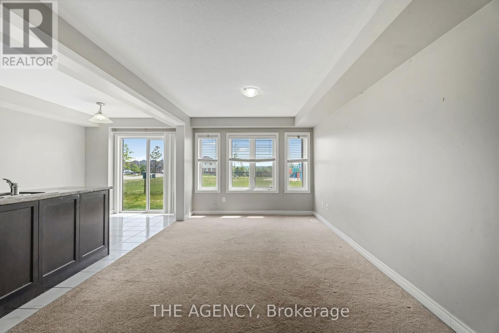42 - 570 LINDEN DRIVE Image 8