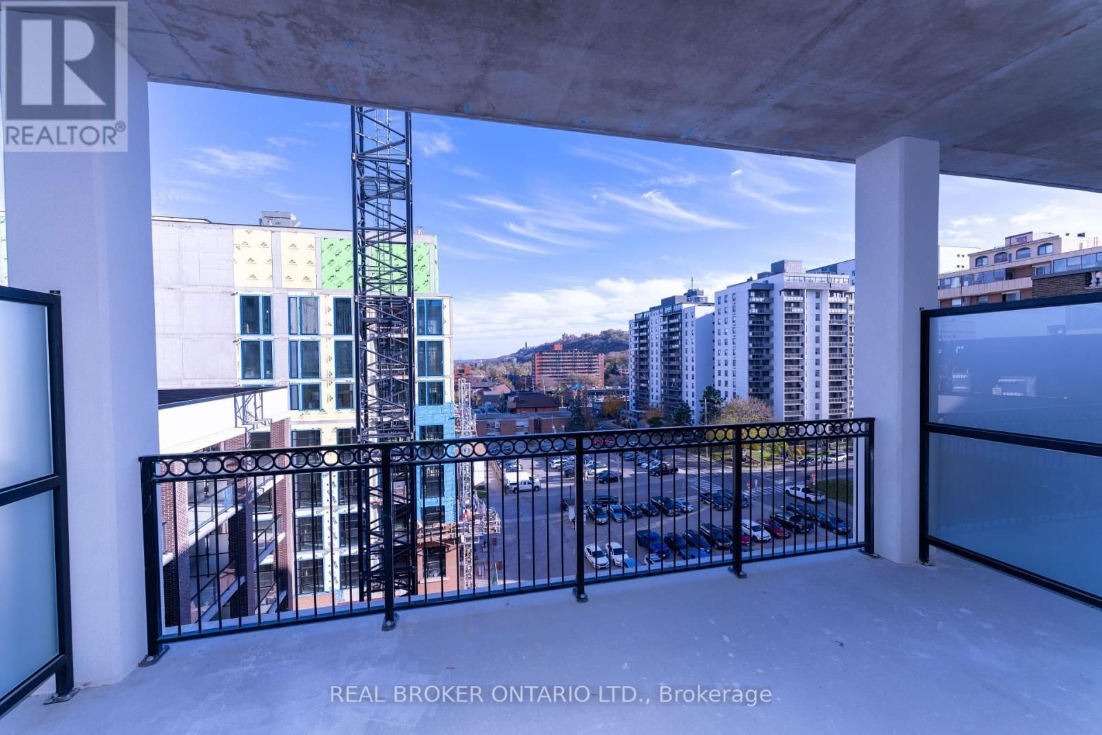 807 - 169 JAMES STREET SOUTH Image 13