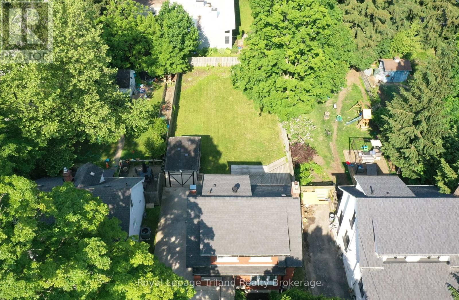 313 RIDDELL STREET Image 20