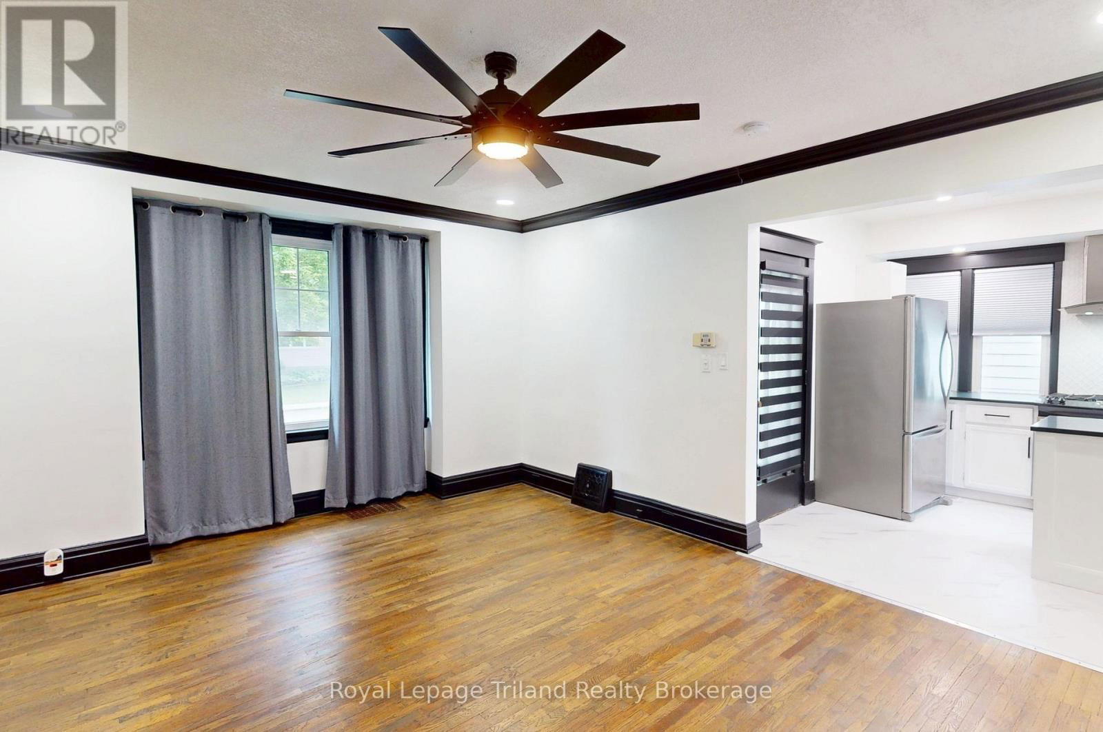 313 RIDDELL STREET Image 6