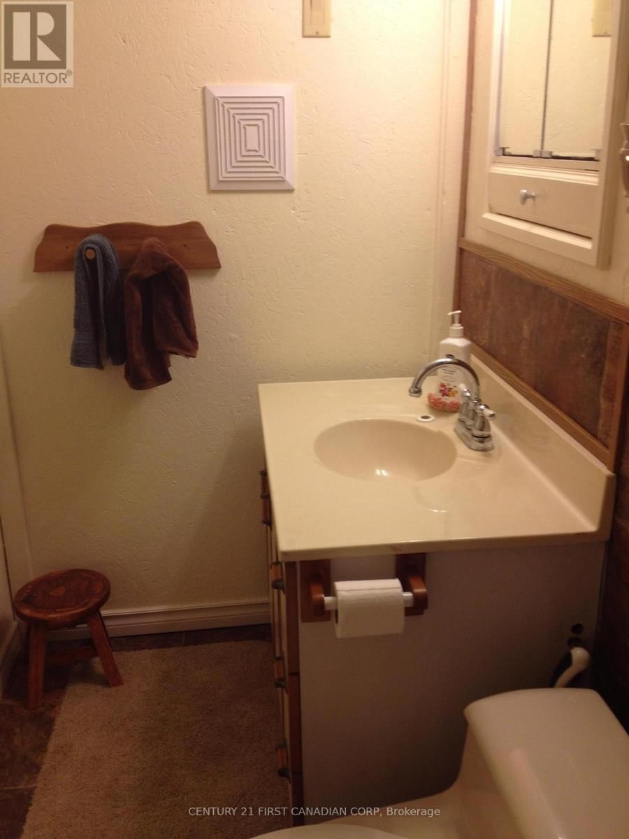 109 CRESSEY ROAD Image 24