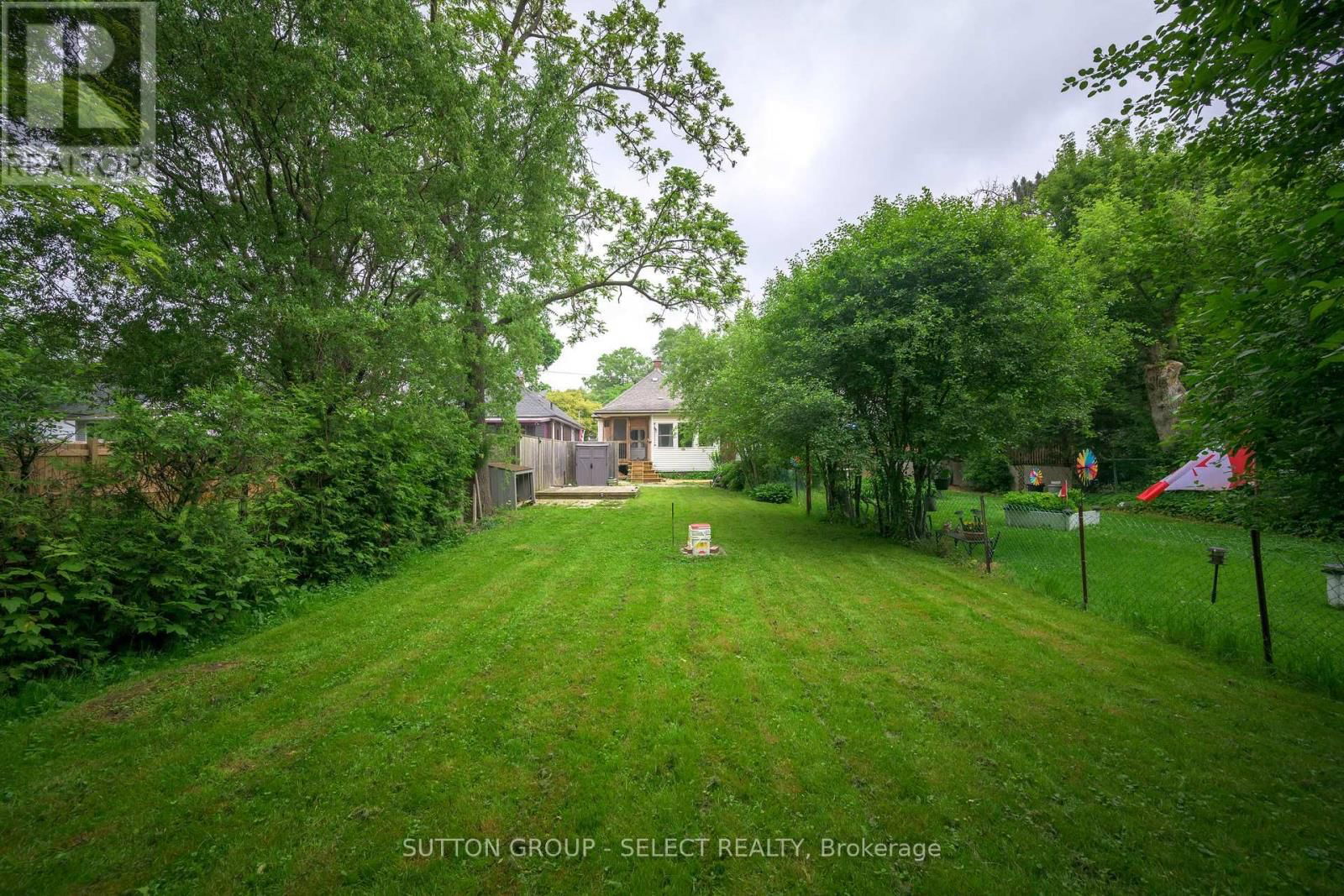 107 LANGARTH STREET EAST Image 30