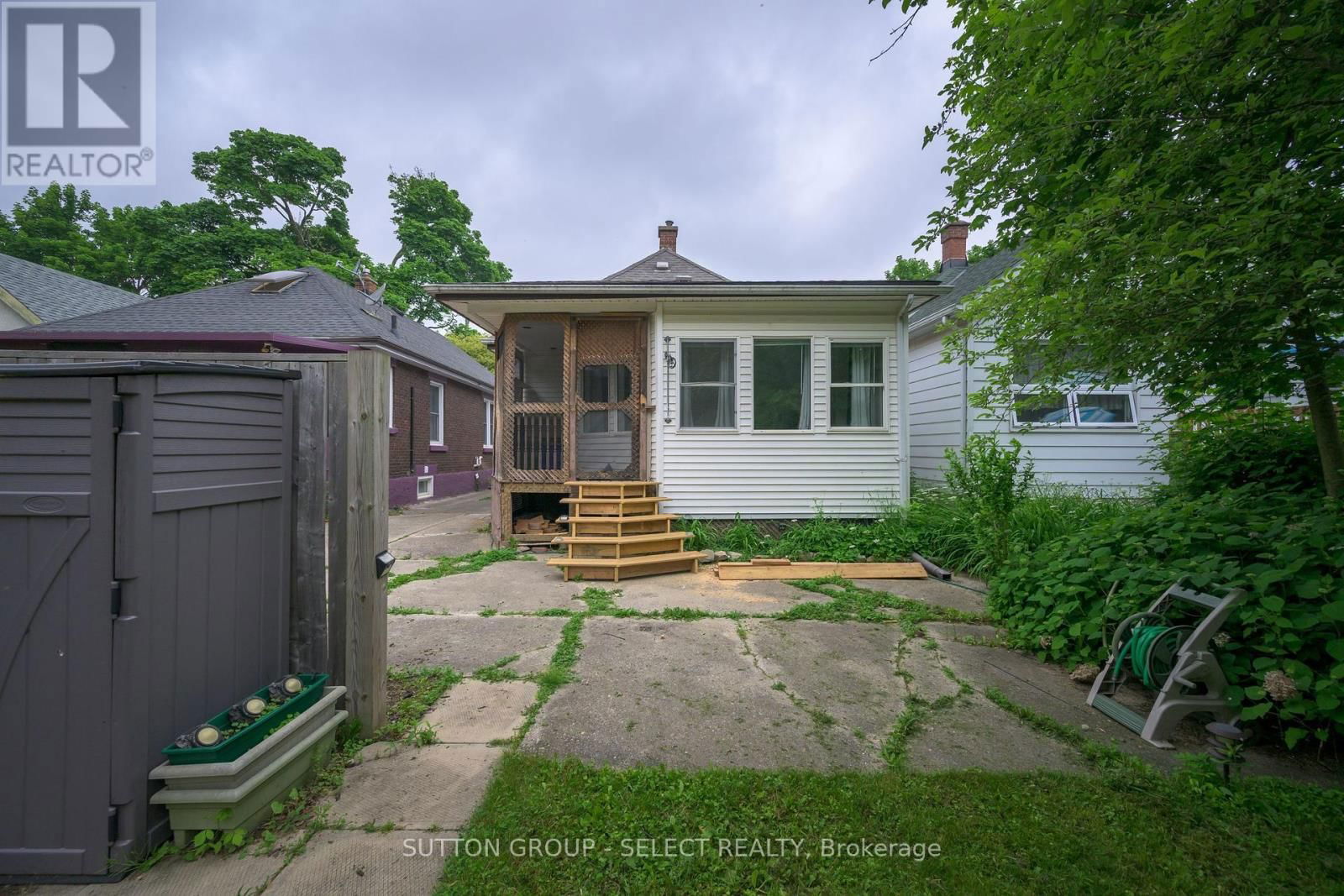 107 LANGARTH STREET EAST Image 31