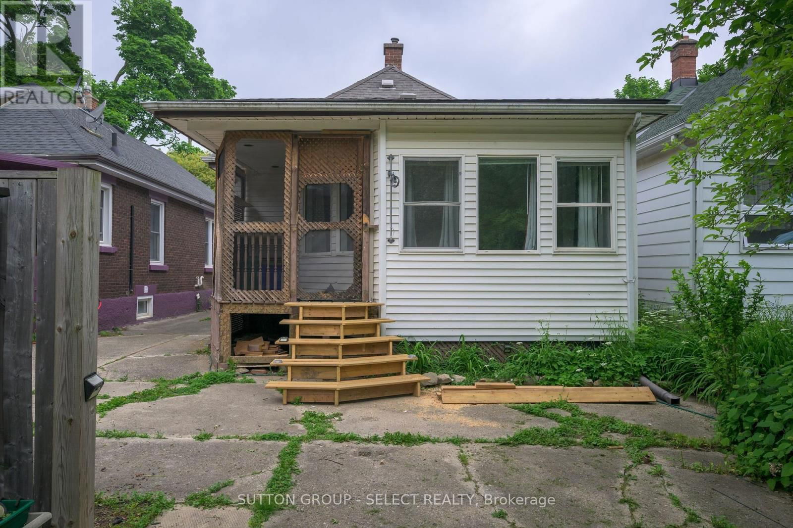 107 LANGARTH STREET EAST Image 32