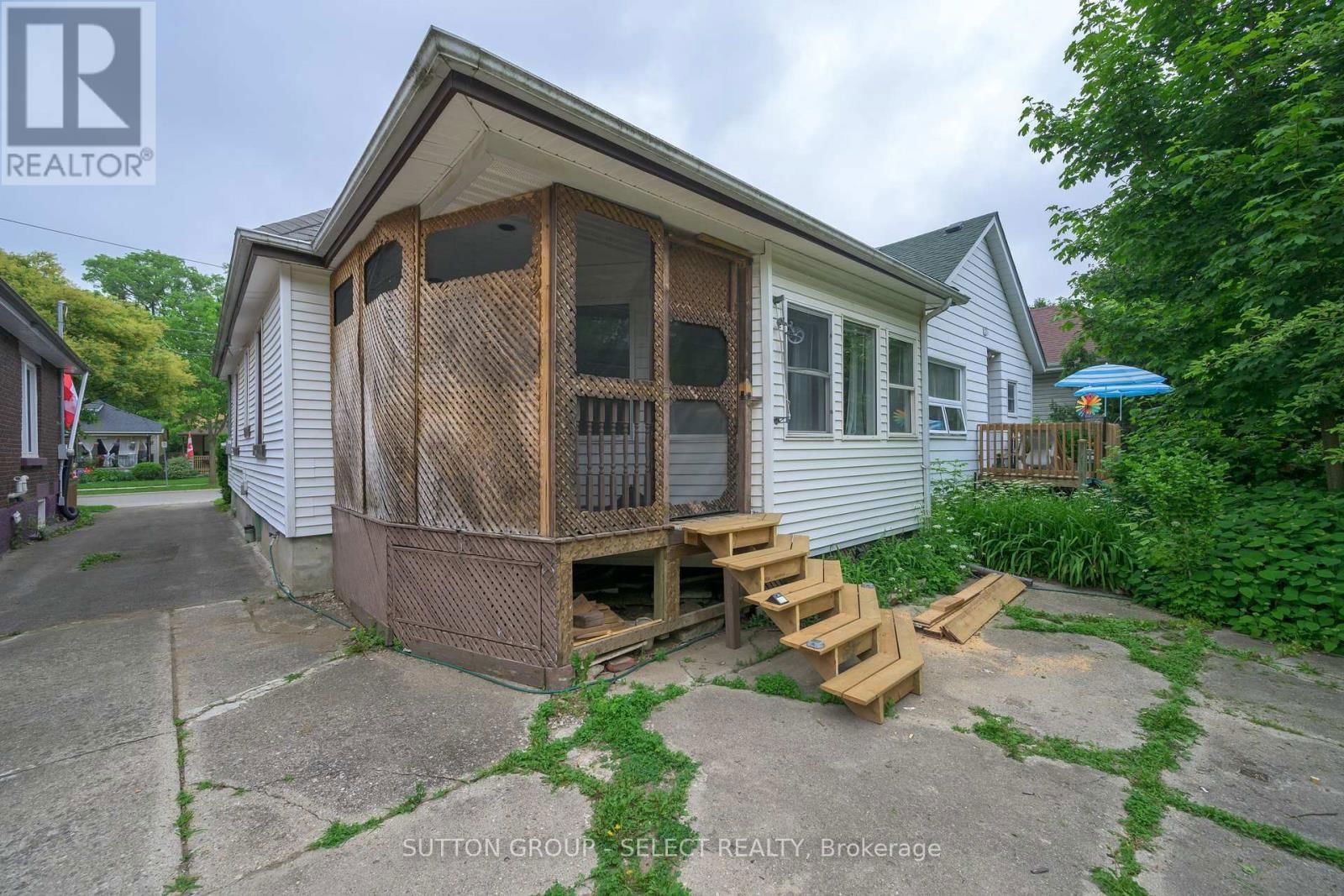 107 LANGARTH STREET EAST Image 33