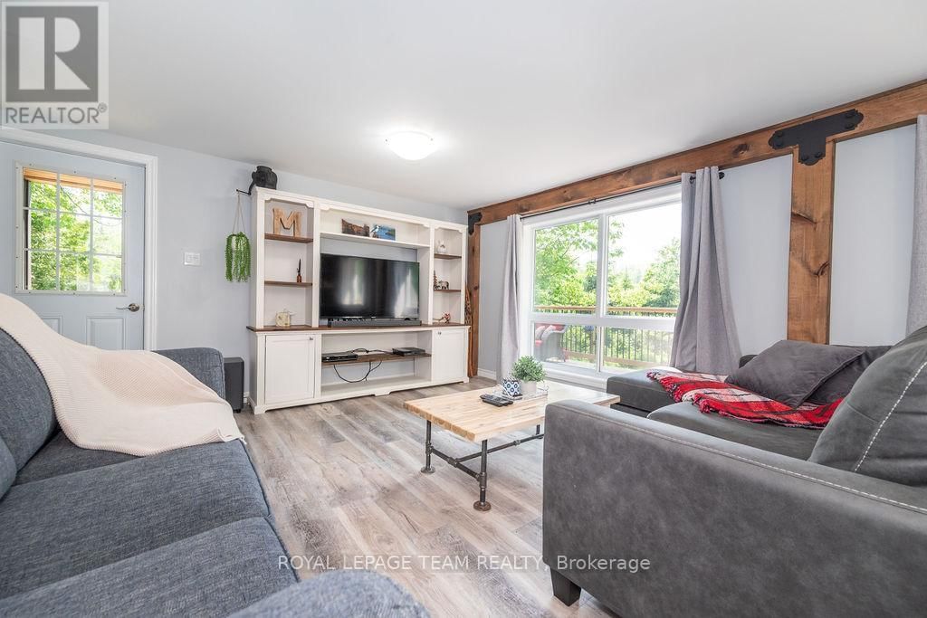 3432 SIBERIA ROAD Image 10