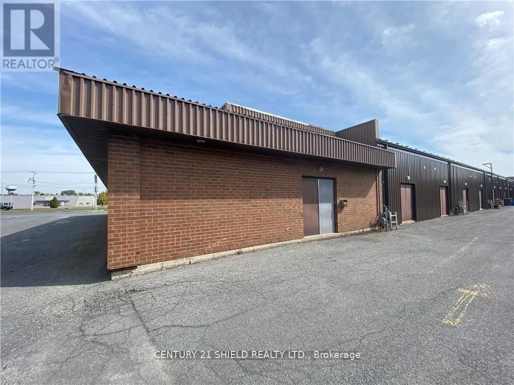 11 - 1916 PITT STREET Image 9