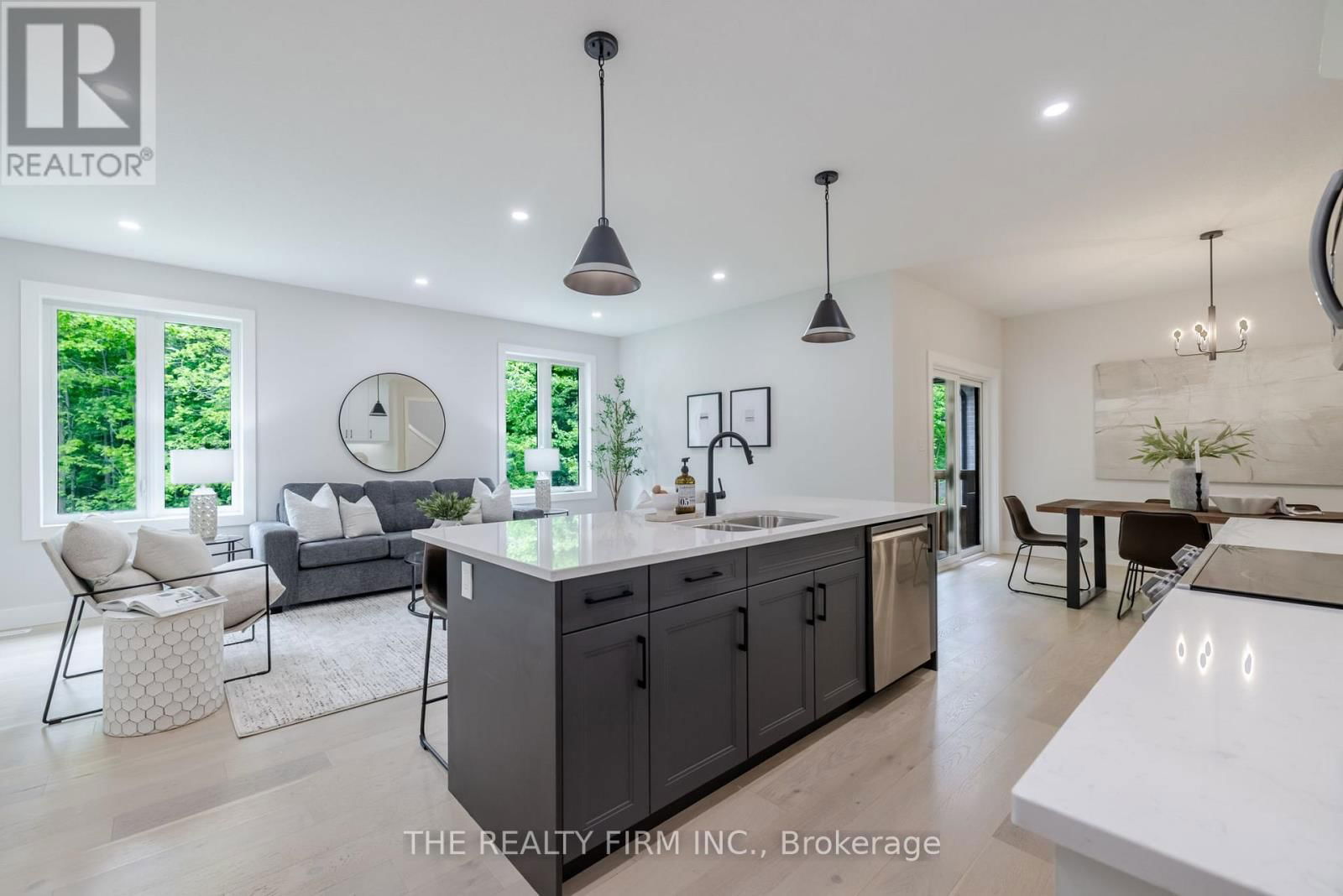 27 - 22701 ADELAIDE ROAD Image 14