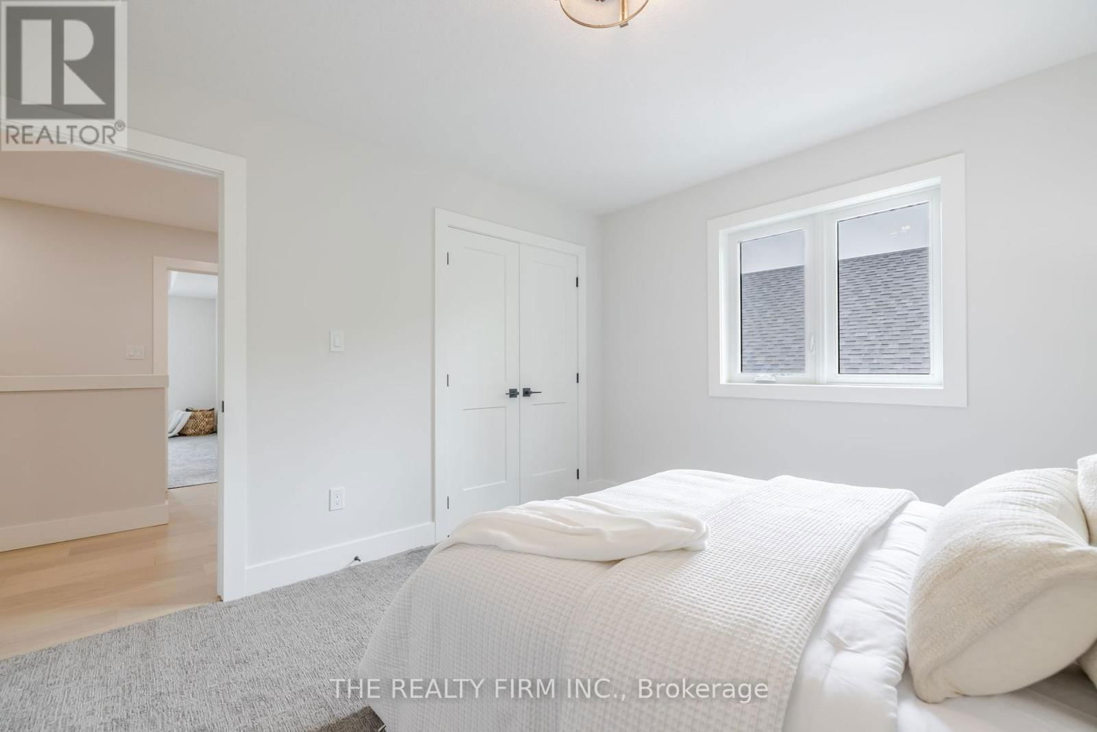 27 - 22701 ADELAIDE ROAD Image 22