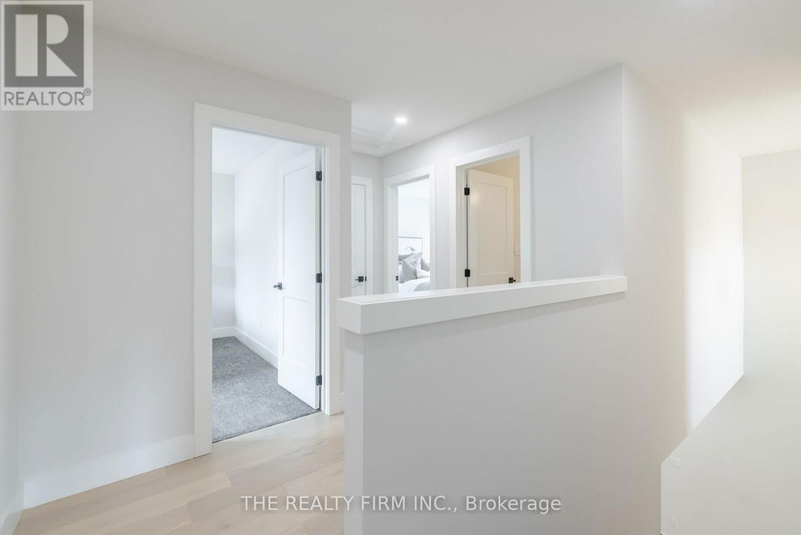 27 - 22701 ADELAIDE ROAD Image 27