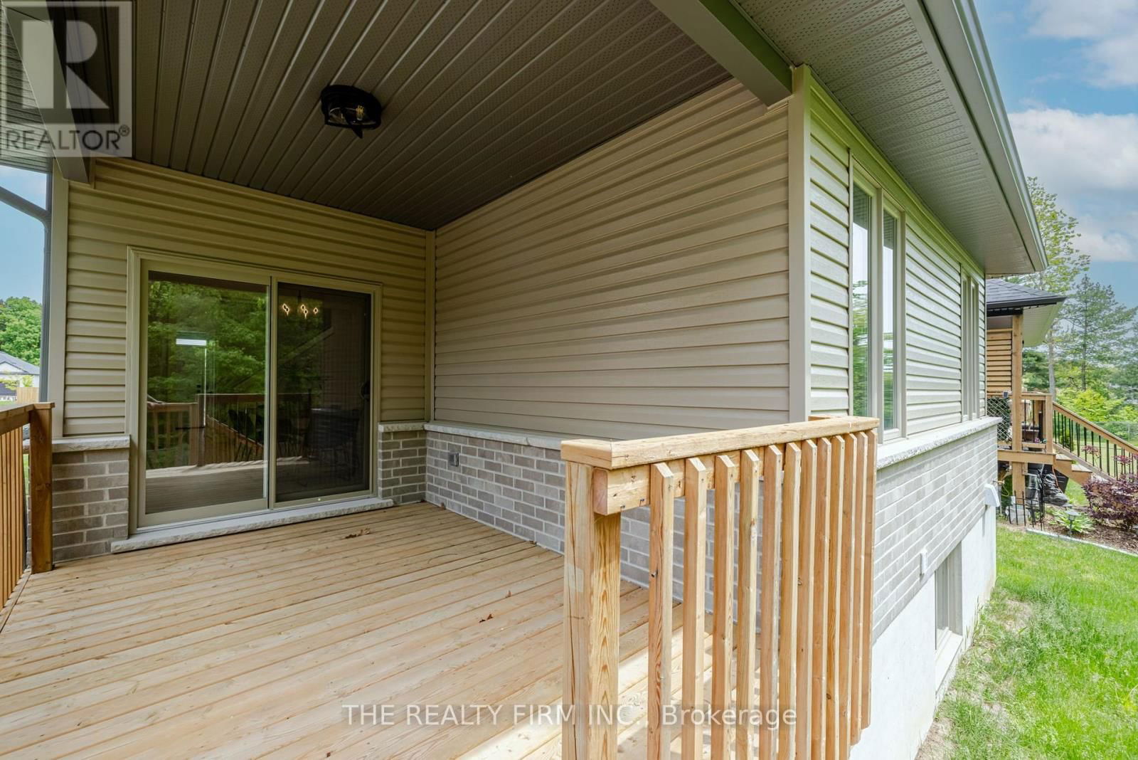 27 - 22701 ADELAIDE ROAD Image 29