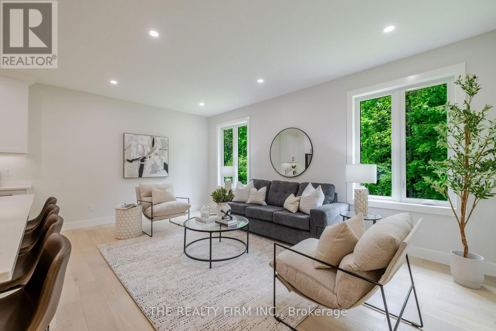 27 - 22701 ADELAIDE ROAD Image 9