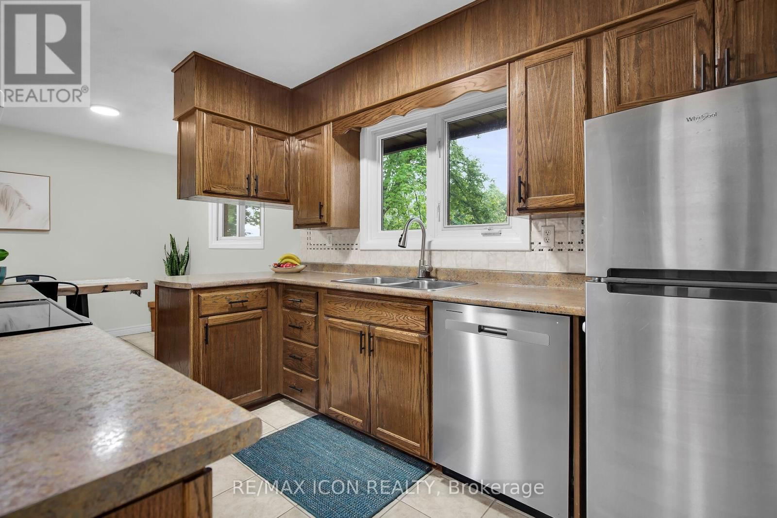 8241 SANDYTOWN ROAD Image 12