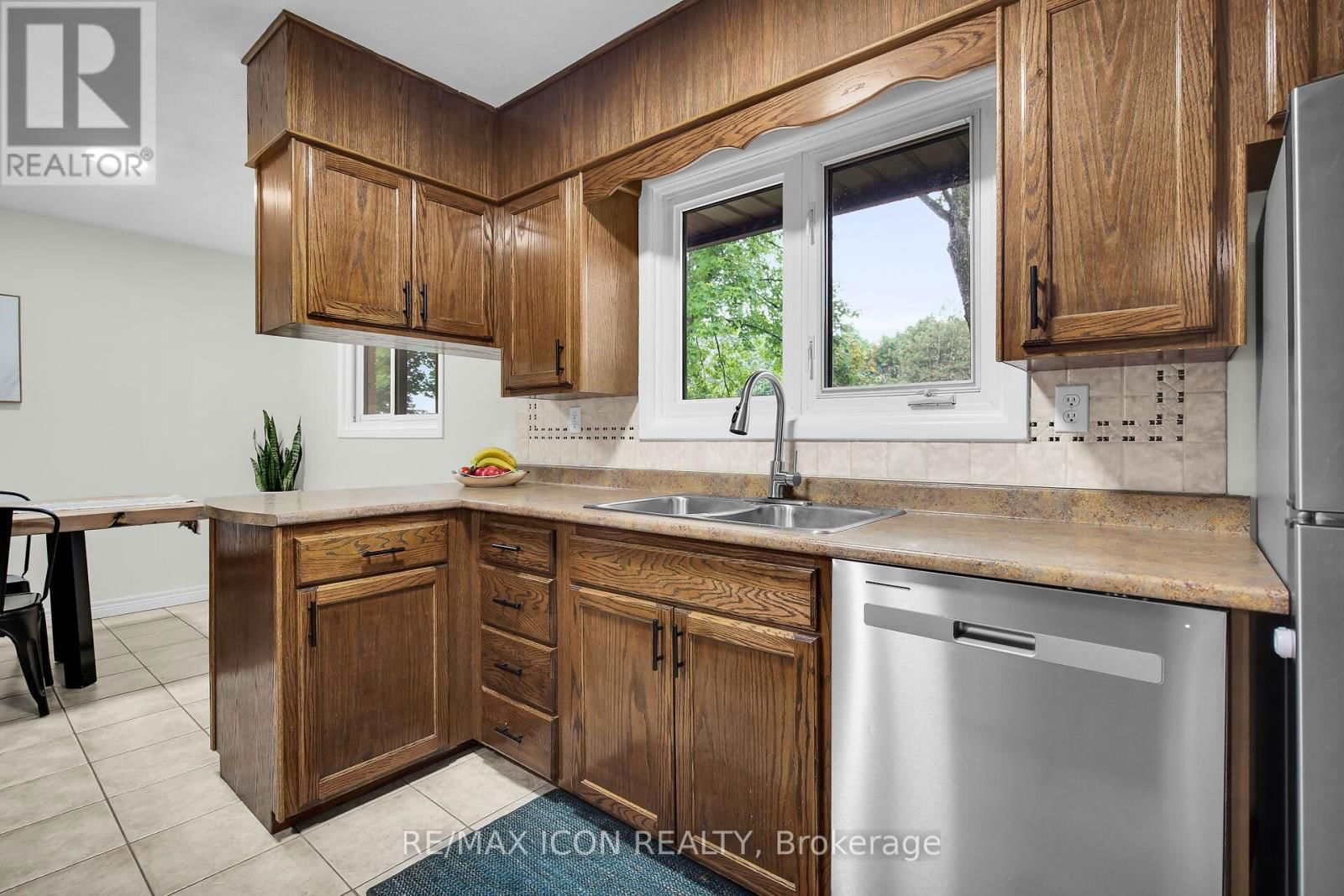 8241 SANDYTOWN ROAD Image 13