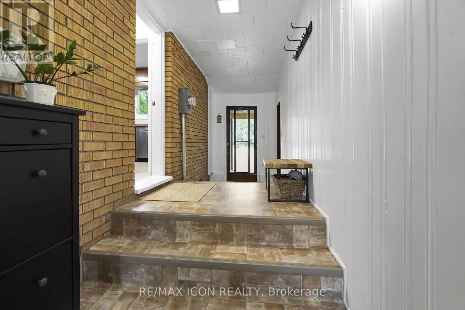 8241 SANDYTOWN ROAD Image 23