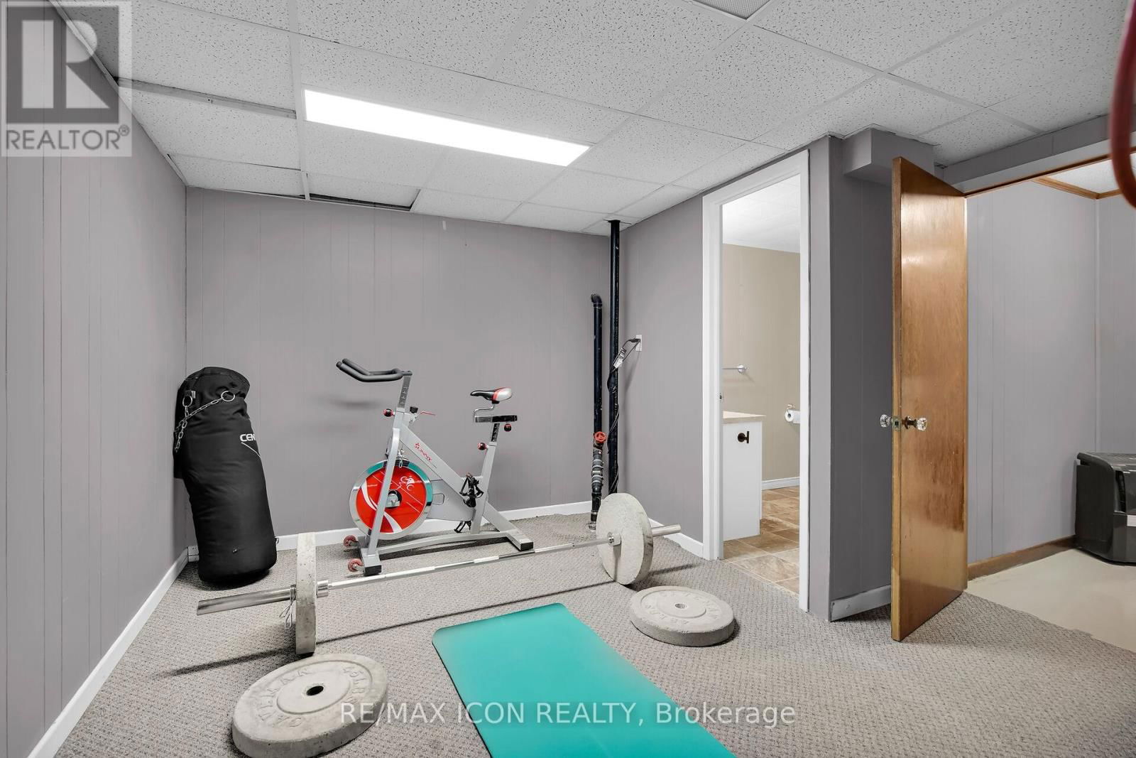 8241 SANDYTOWN ROAD Image 31