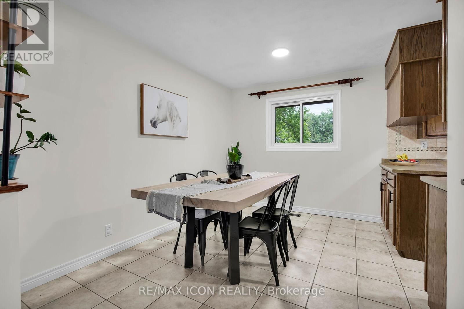 8241 SANDYTOWN ROAD Image 9
