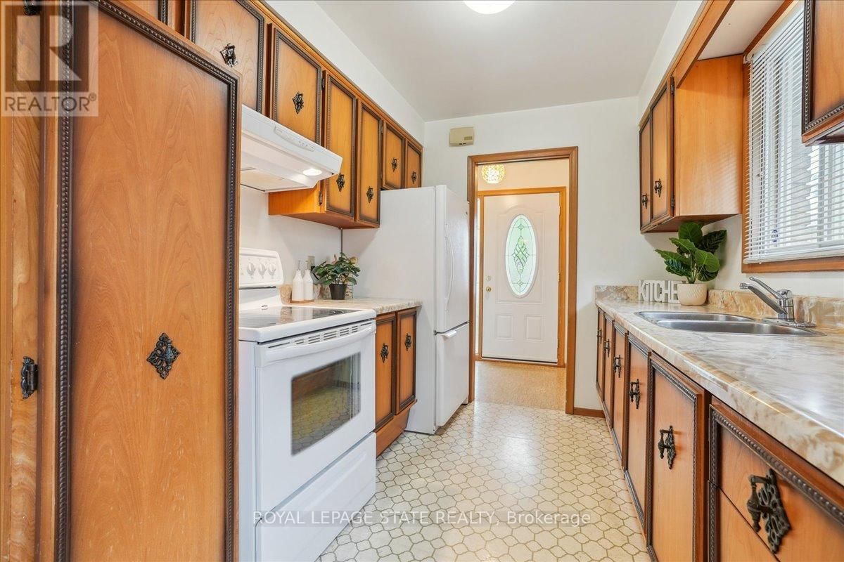 122 GLEN CASTLE DRIVE Image 16