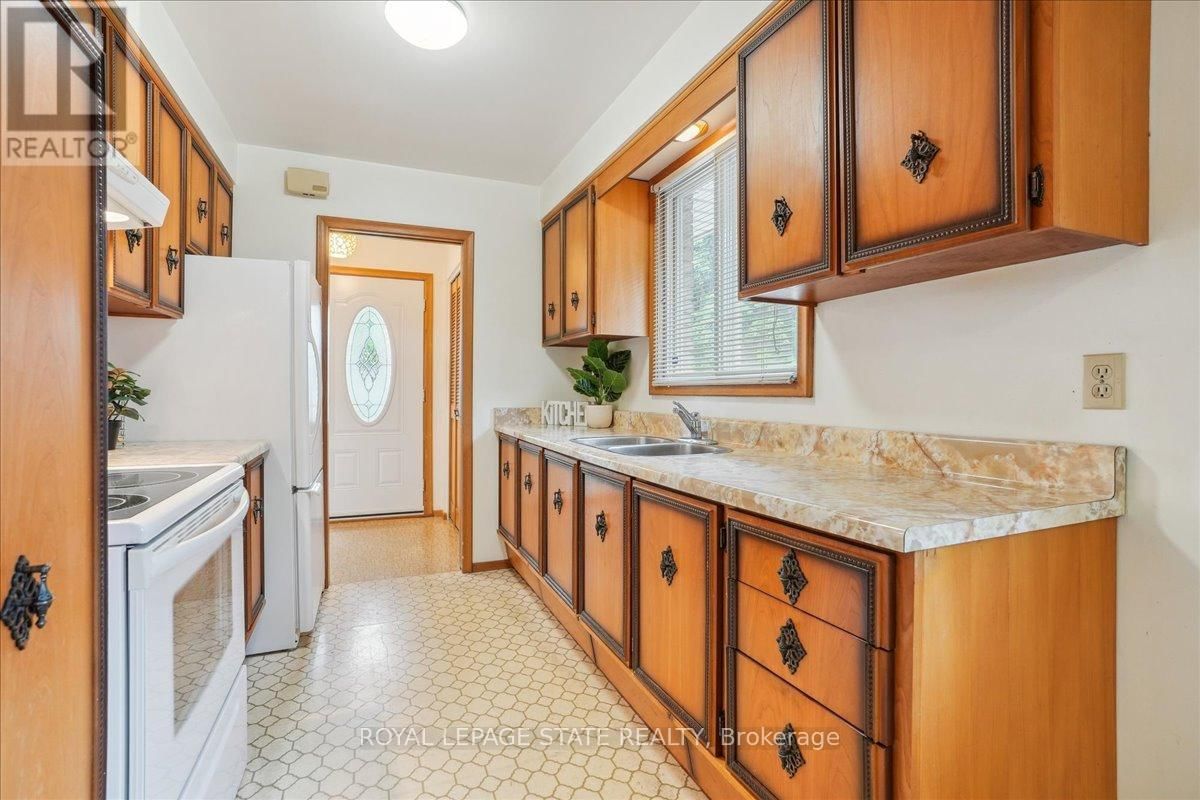 122 GLEN CASTLE DRIVE Image 17