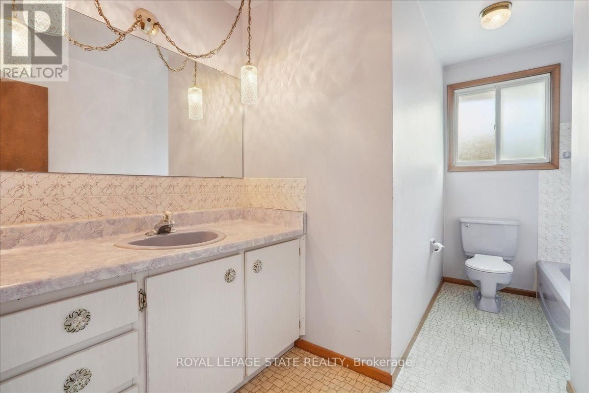 122 GLEN CASTLE DRIVE Image 25