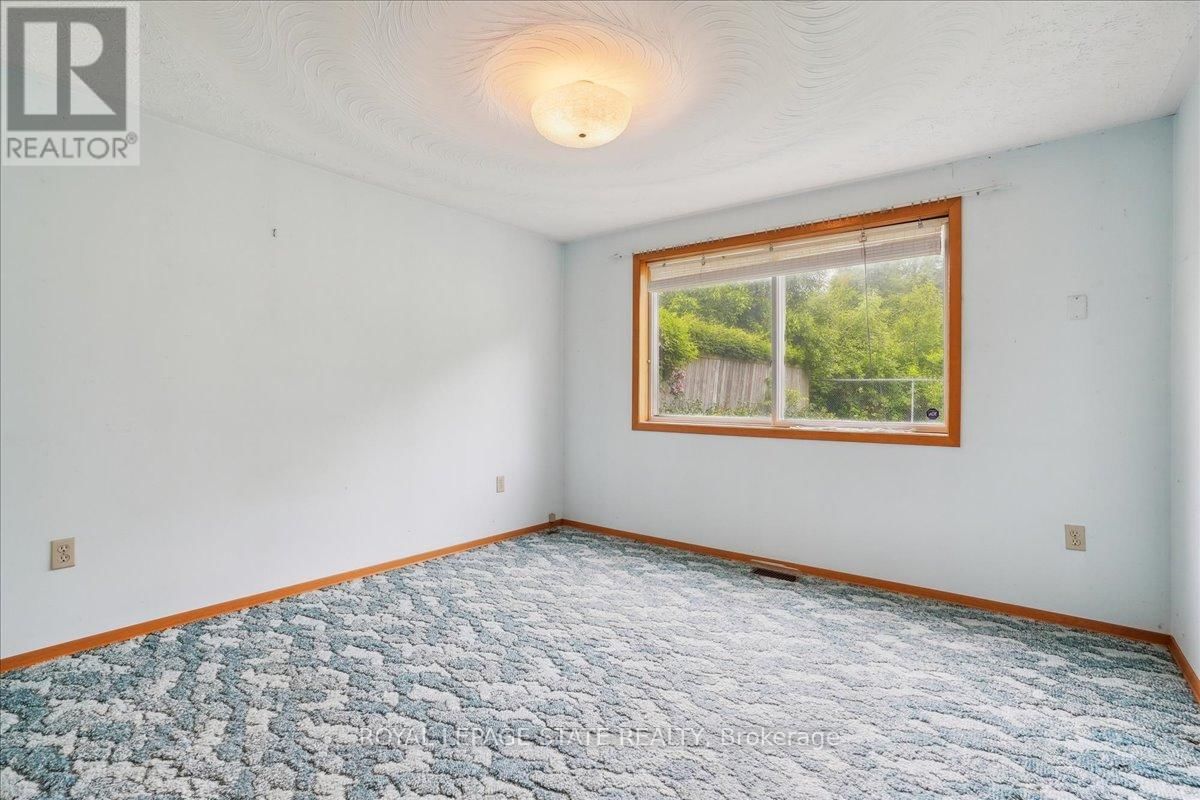 122 GLEN CASTLE DRIVE Image 29