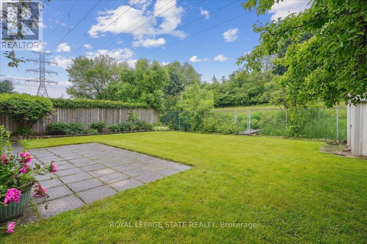 122 GLEN CASTLE DRIVE Image 35