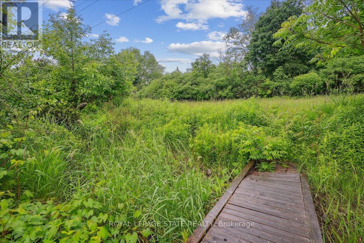 122 GLEN CASTLE DRIVE Image 37