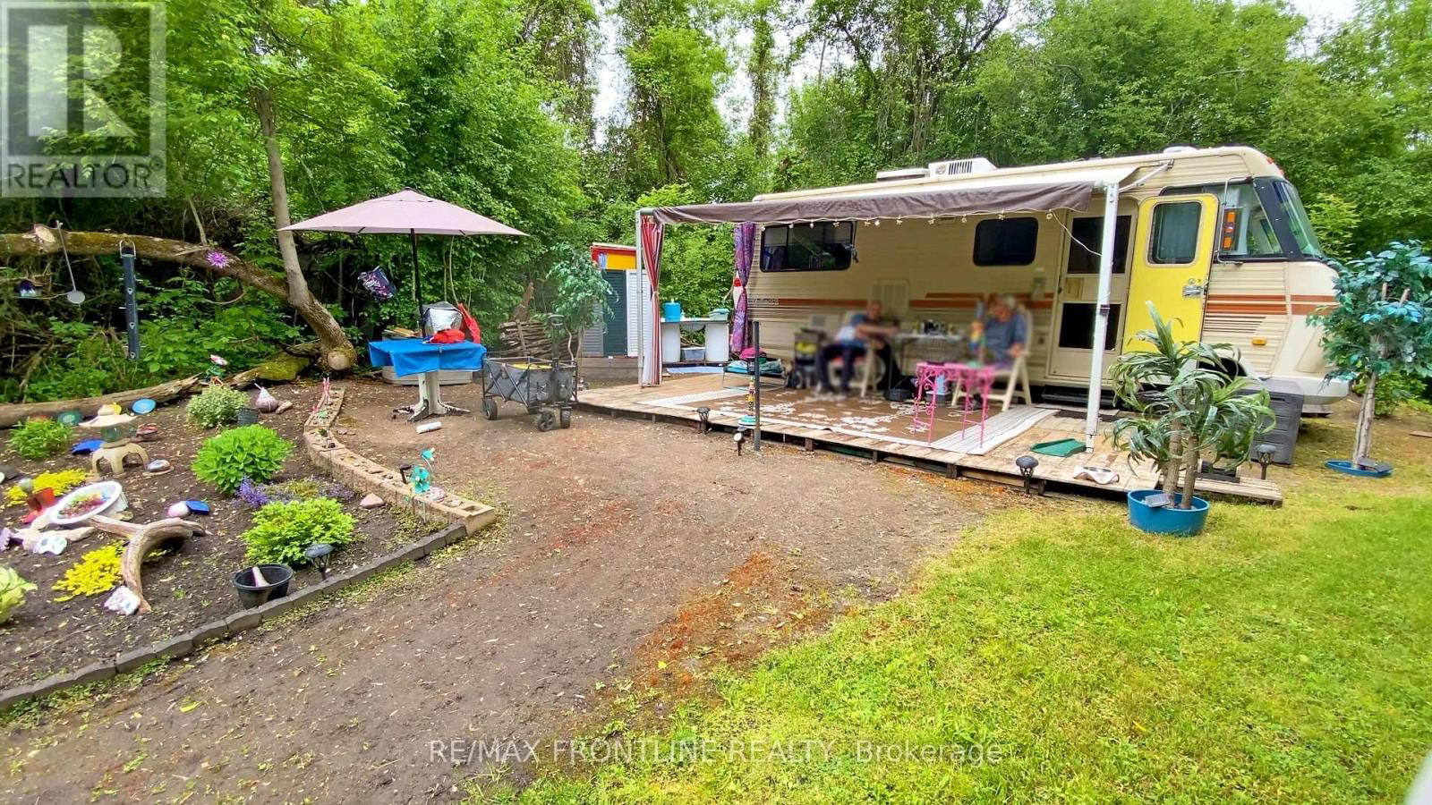 122 IRWIN STREET Image 12
