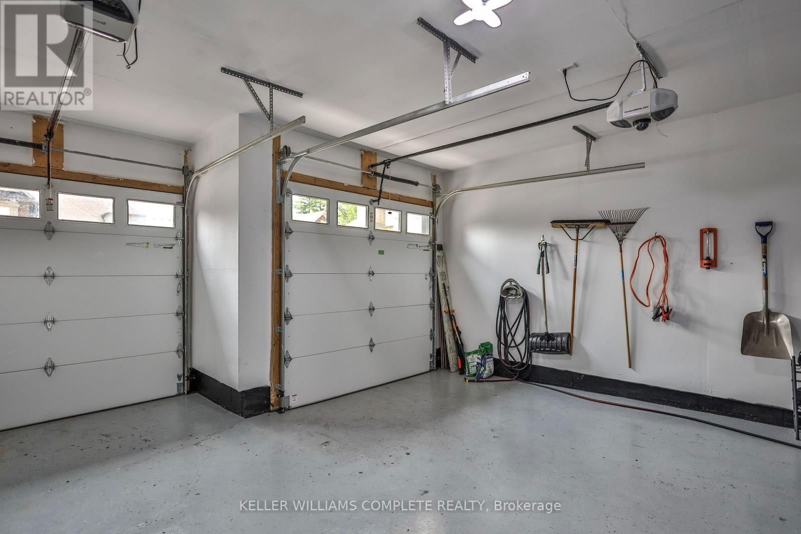 220 MOORLAND CRESCENT Image 39
