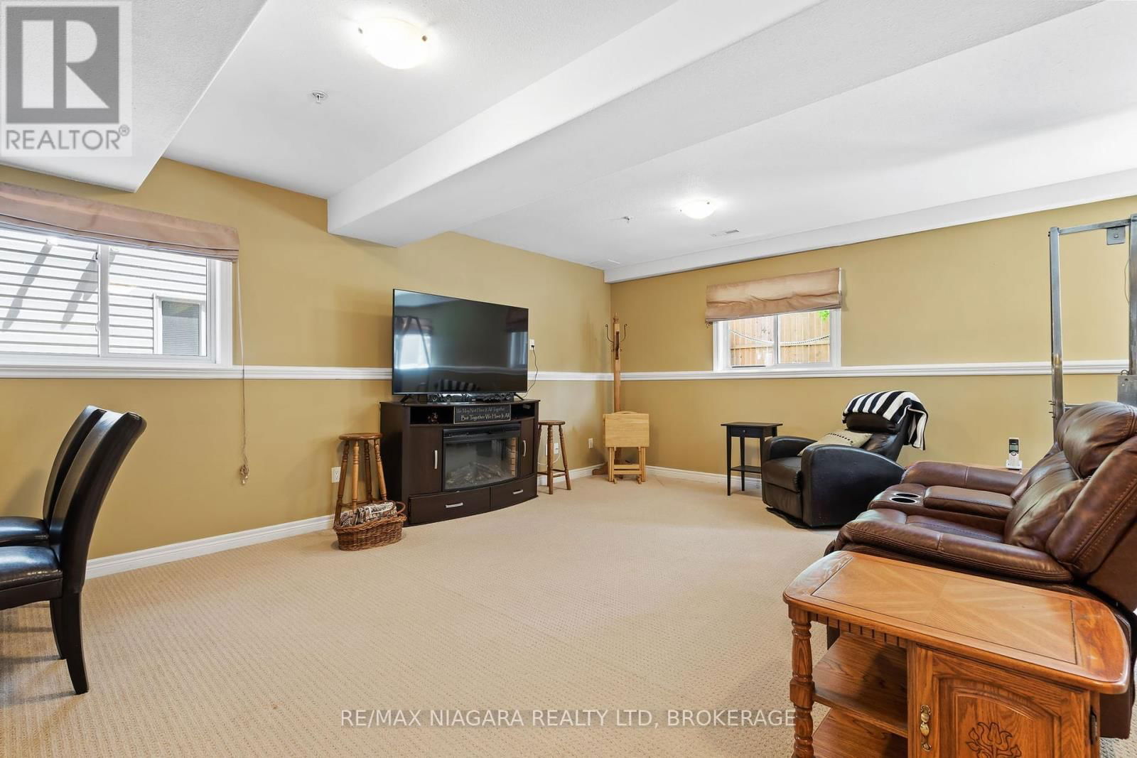 8 CORBIN STREET Image 17