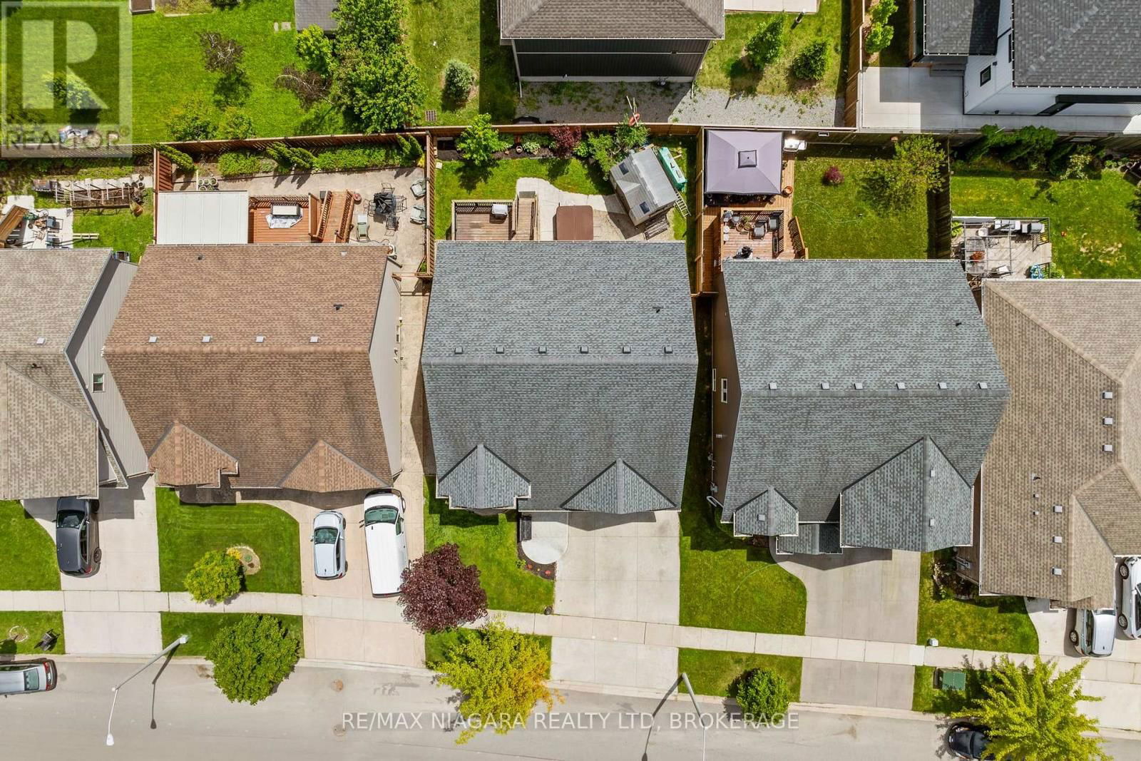 8 CORBIN STREET Image 32